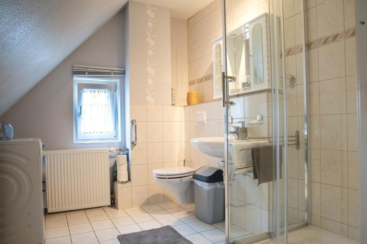 Farbenfrohe Ferienwohnung Detmold Eksteriør billede